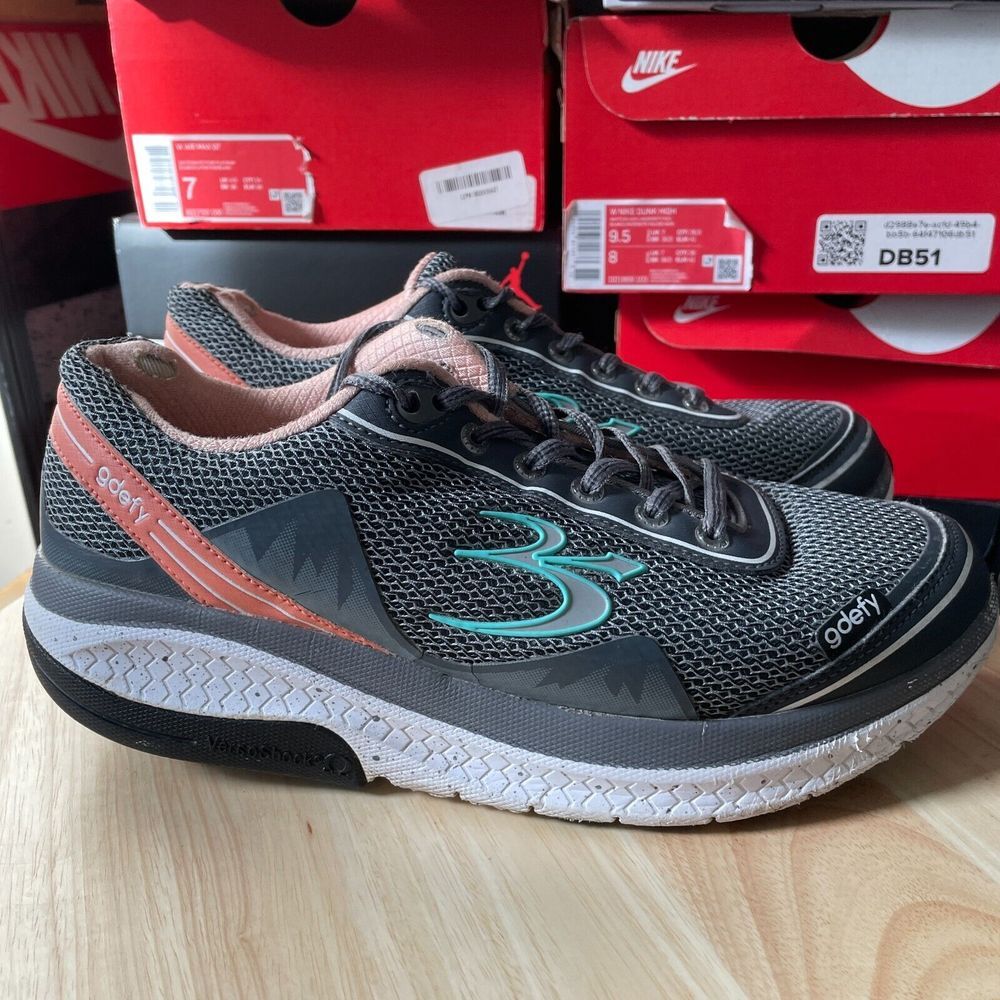 GDEFY Gravity Defyer Mighty Walk Womens Size 10 Shoes Gray Walk Running Sneakers